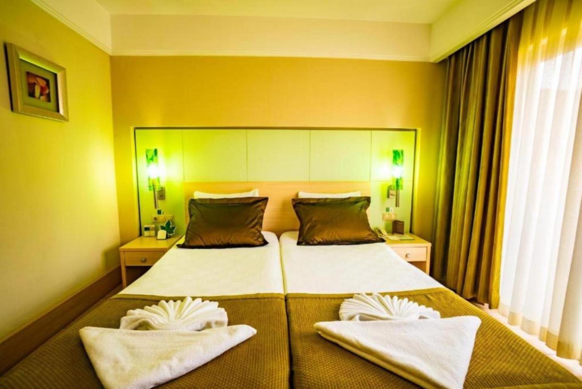 Ambassador Hotel & Spa อันตัลยา ภายนอก รูปภาพ