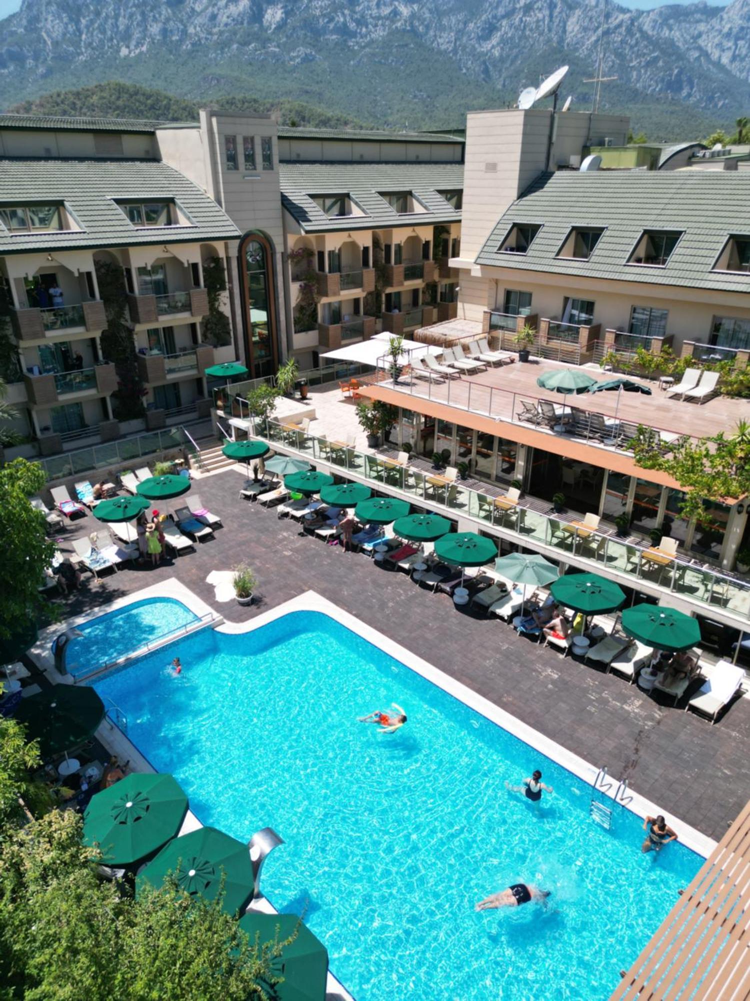 Ambassador Hotel & Spa อันตัลยา ภายนอก รูปภาพ