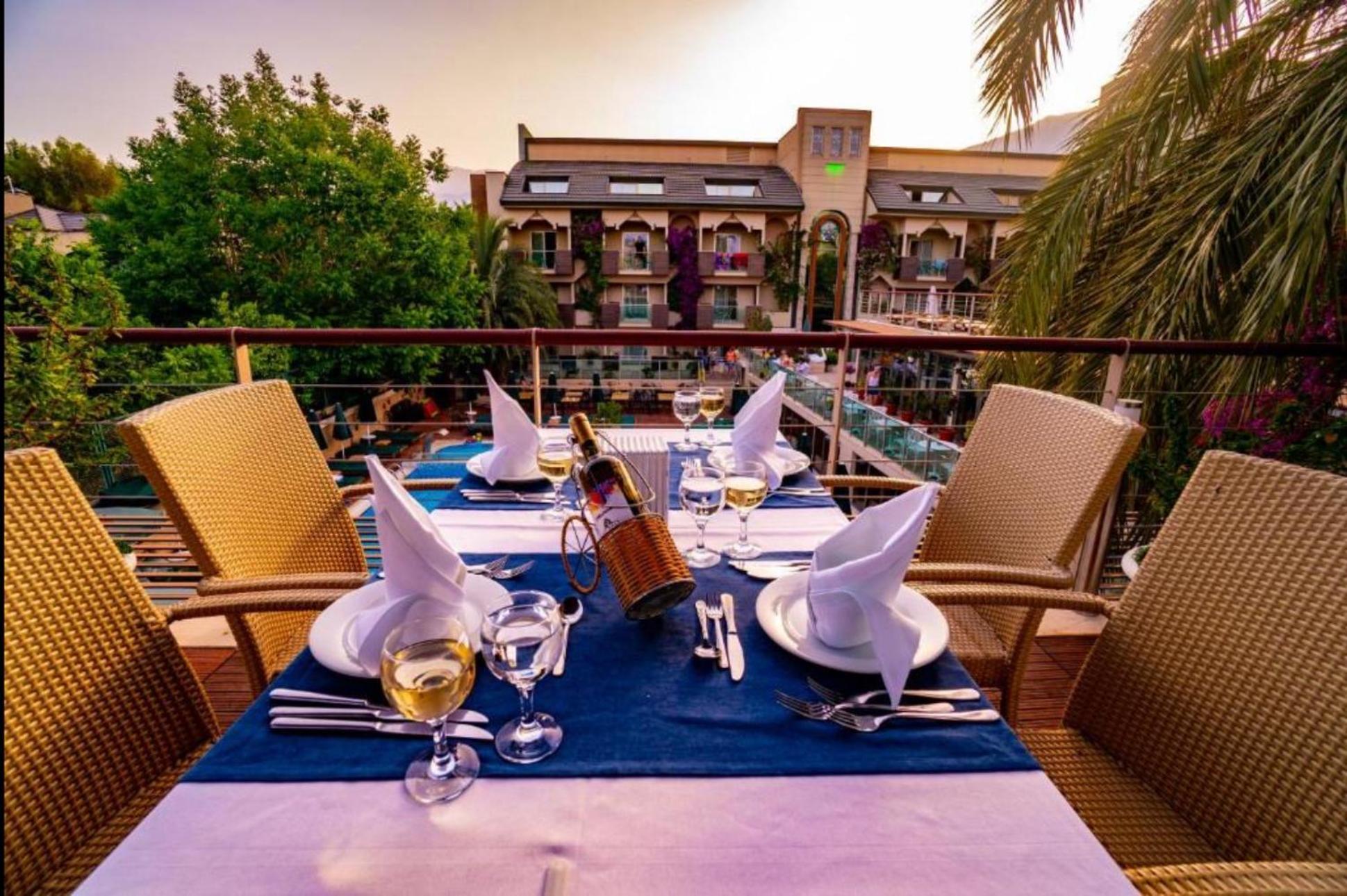 Ambassador Hotel & Spa อันตัลยา ภายนอก รูปภาพ