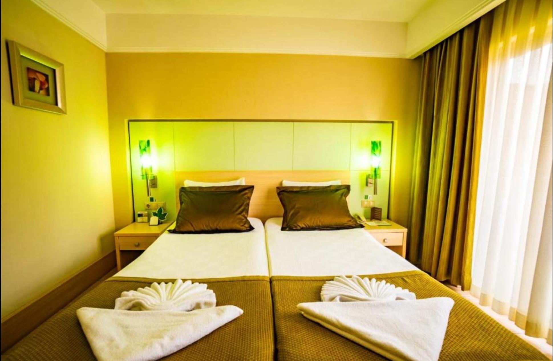 Ambassador Hotel & Spa อันตัลยา ภายนอก รูปภาพ